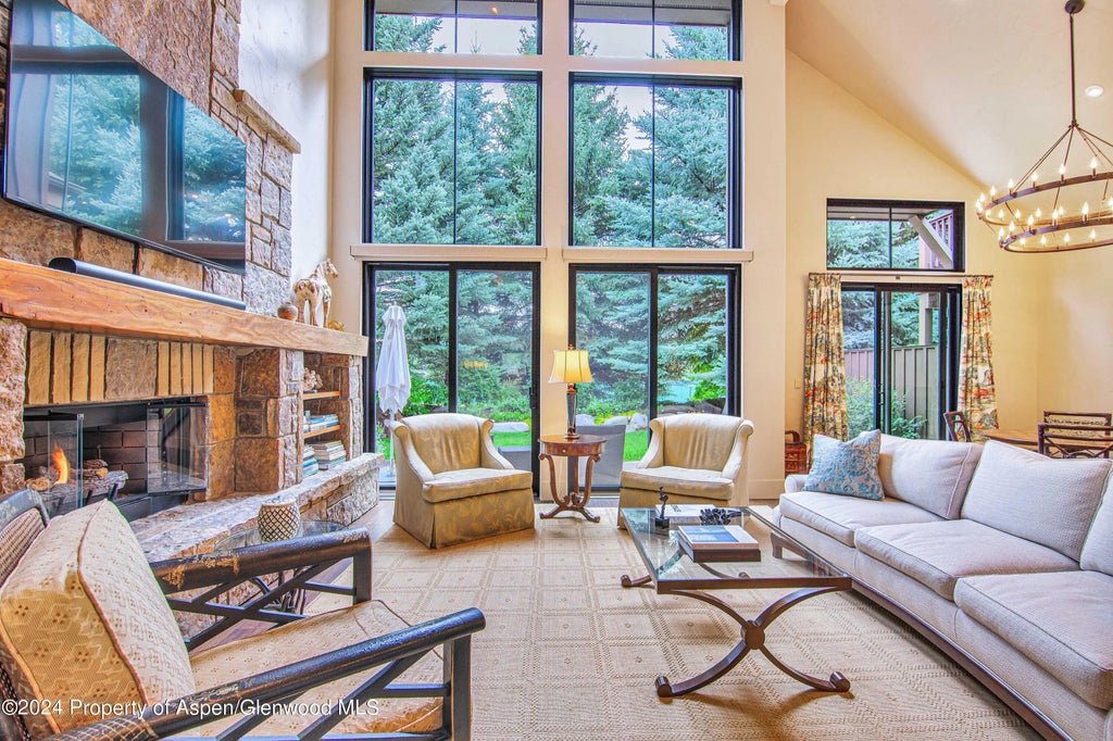 9 of 39 - 112 Golden Bear Drive, Carbondale, CO