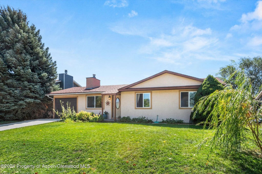 1 of 21 - 570 Redstone Avenue, Carbondale, CO