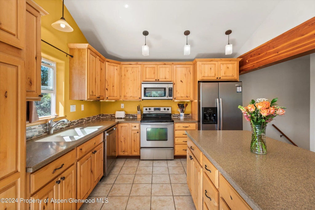 5 of 21 - 570 Redstone Avenue, Carbondale, CO