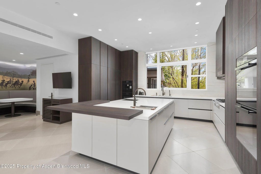 27 of 103 - 401 Eagle Park Drive, Aspen, CO