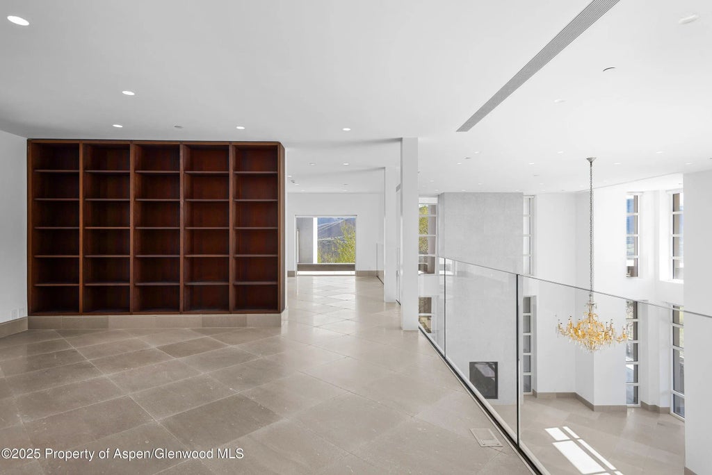 39 of 103 - 401 Eagle Park Drive, Aspen, CO