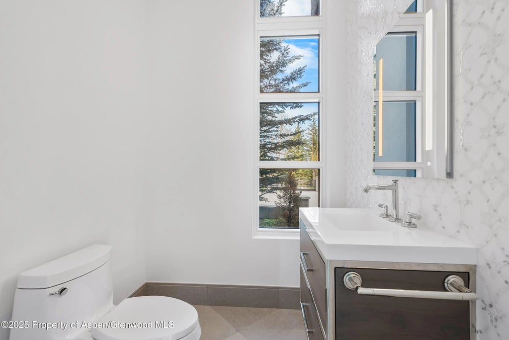 42 of 103 - 401 Eagle Park Drive, Aspen, CO