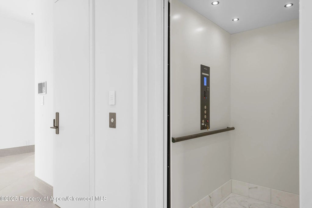 43 of 103 - 401 Eagle Park Drive, Aspen, CO