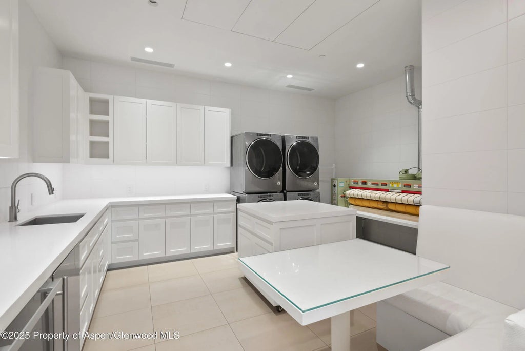 75 of 103 - 401 Eagle Park Drive, Aspen, CO