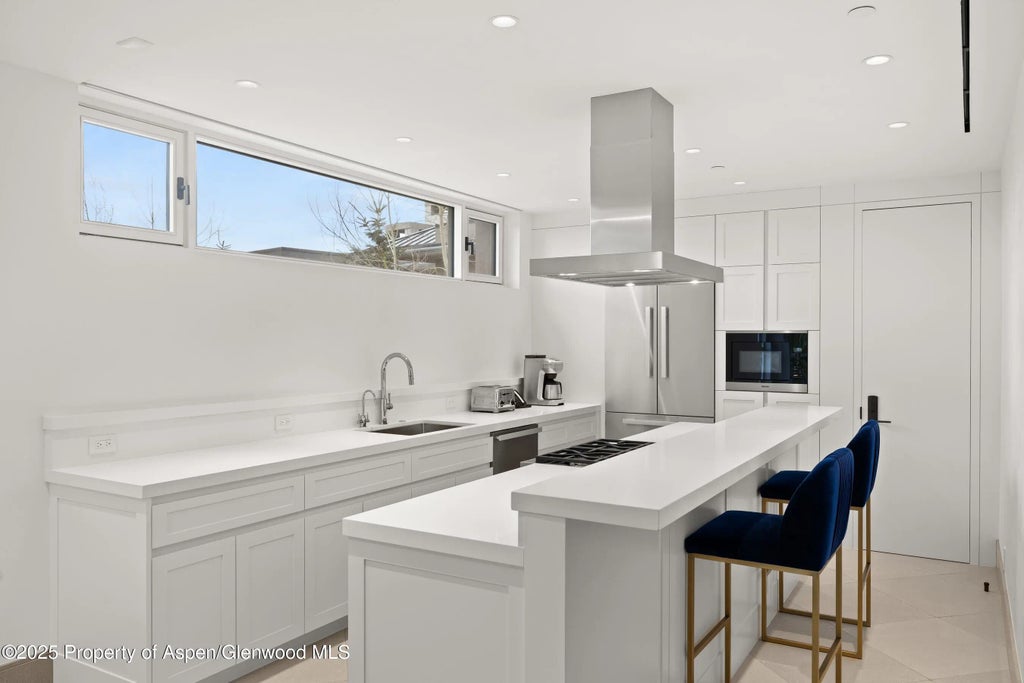 79 of 103 - 401 Eagle Park Drive, Aspen, CO