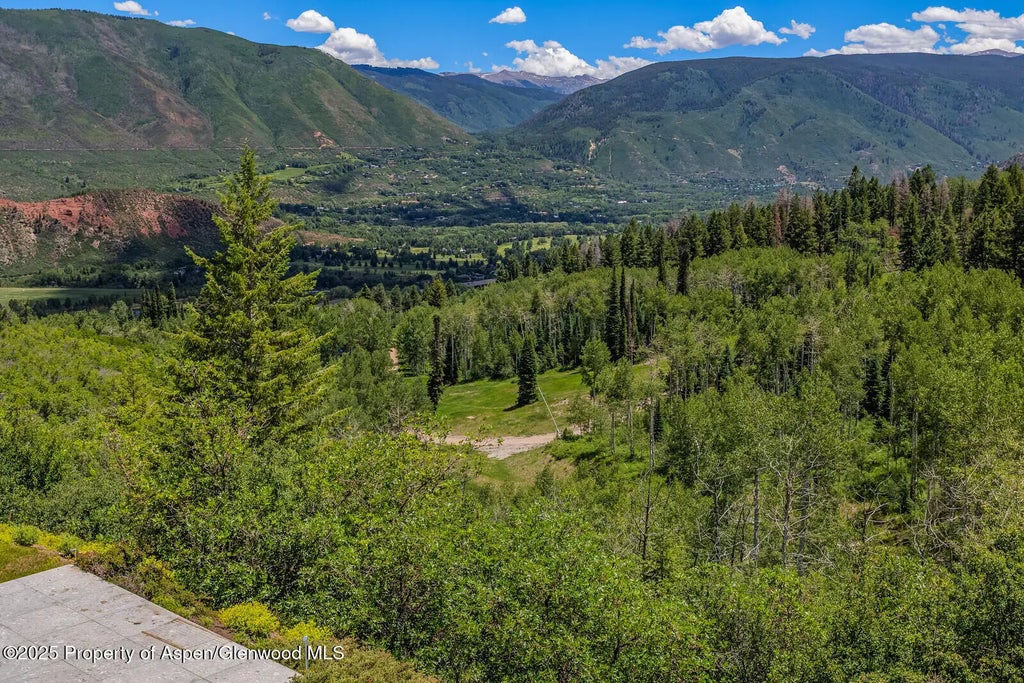 89 of 103 - 401 Eagle Park Drive, Aspen, CO