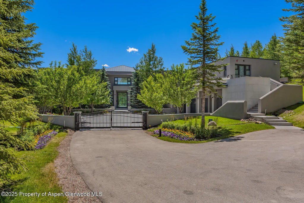 9 of 103 - 401 Eagle Park Drive, Aspen, CO