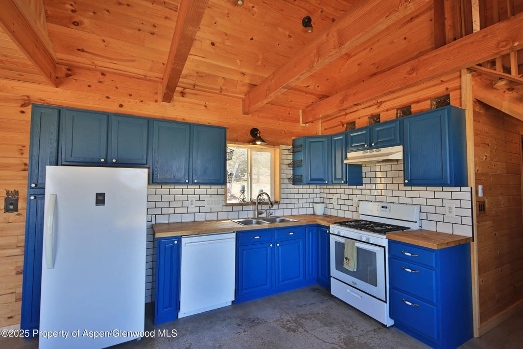 10 of 36 - 56001 Kk Road, Molina, CO