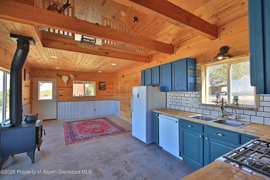 11 of 43 - 56001 Kk Road, Molina, CO