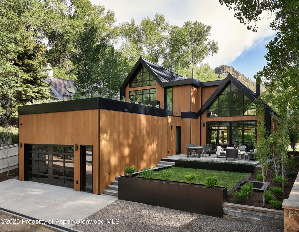 3 of 51 - 810 W Smuggler Street, Aspen, CO