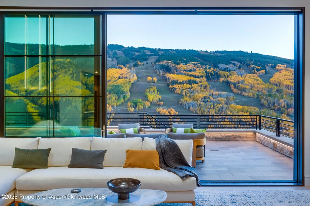 11 of 44 - 1326 Spraddle Creek Road, Vail, CO