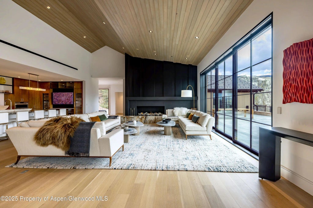15 of 44 - 1326 Spraddle Creek Road, Vail, CO
