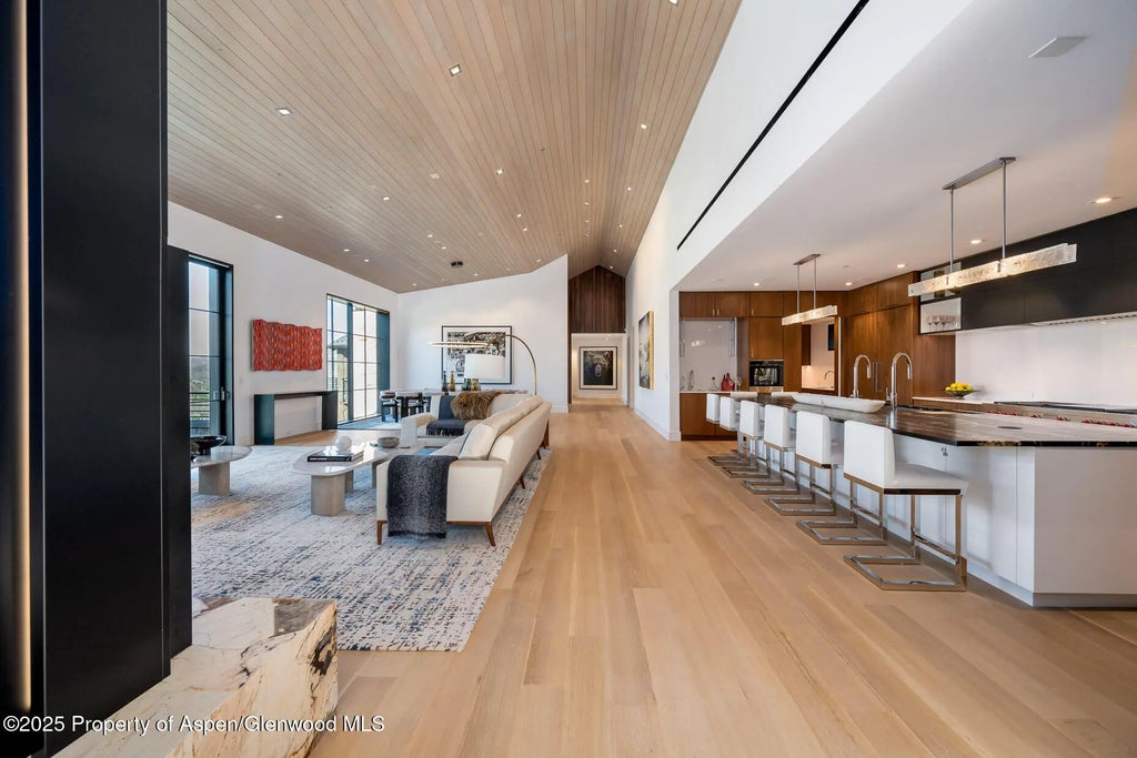 9 of 44 - 1326 Spraddle Creek Road, Vail, CO