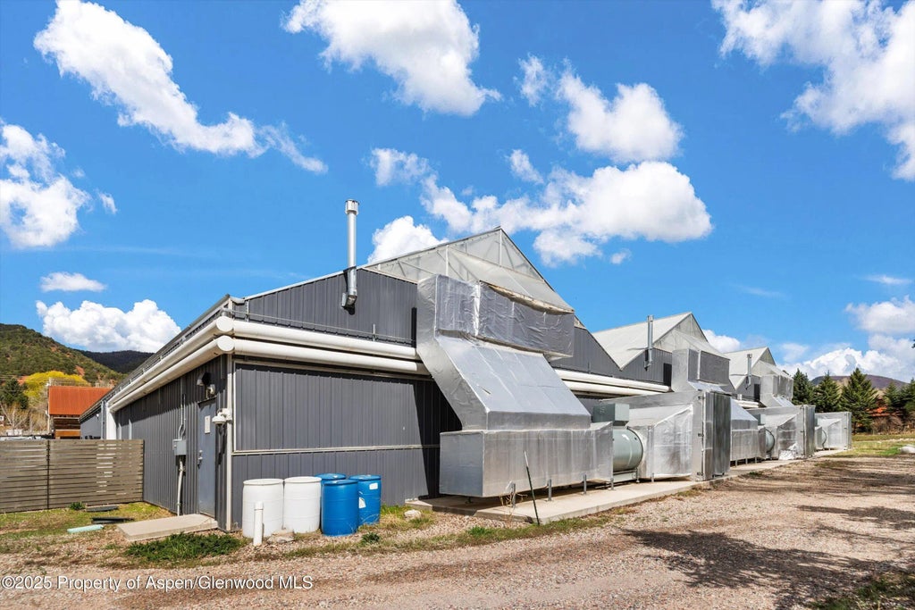11 of 26 - 24480 Hwy 82, Basalt, CO