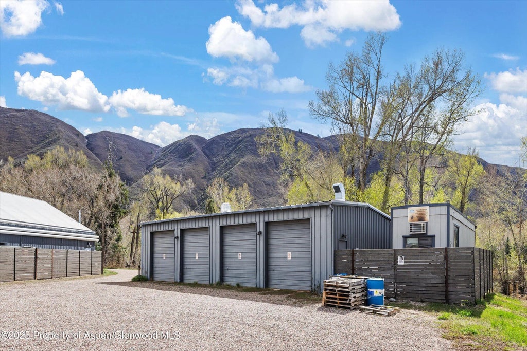12 of 26 - 24480 Hwy 82, Basalt, CO