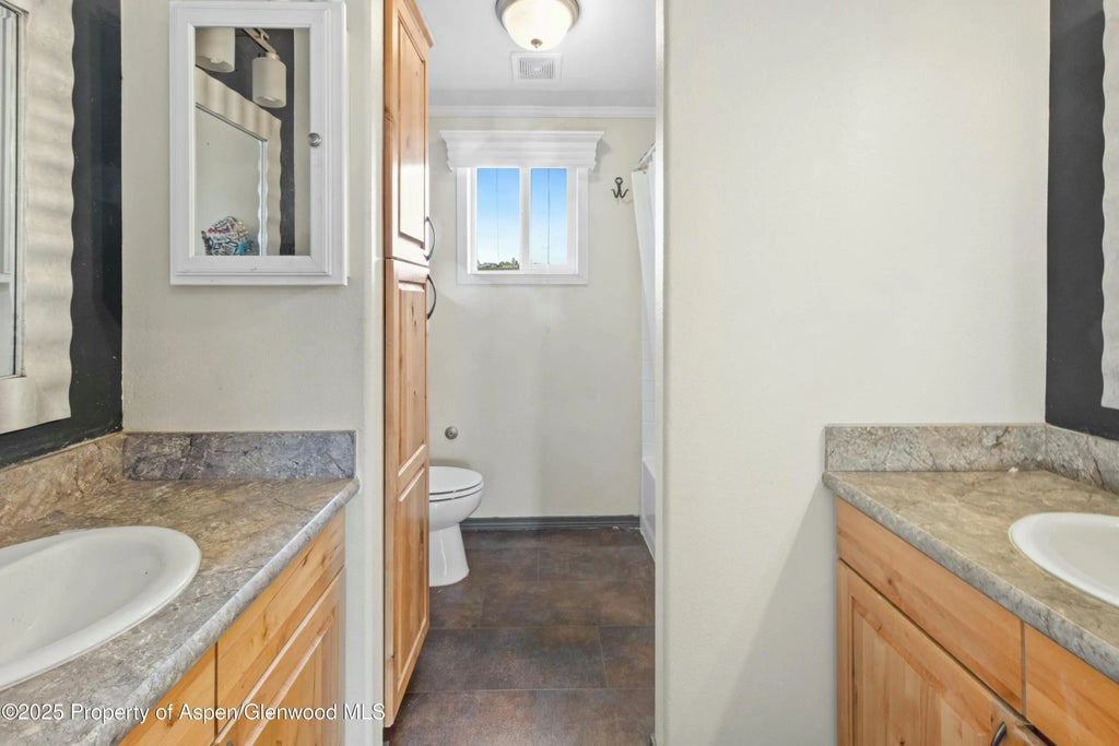 12 of 21 - 3747 County Road 301, Parachute, CO