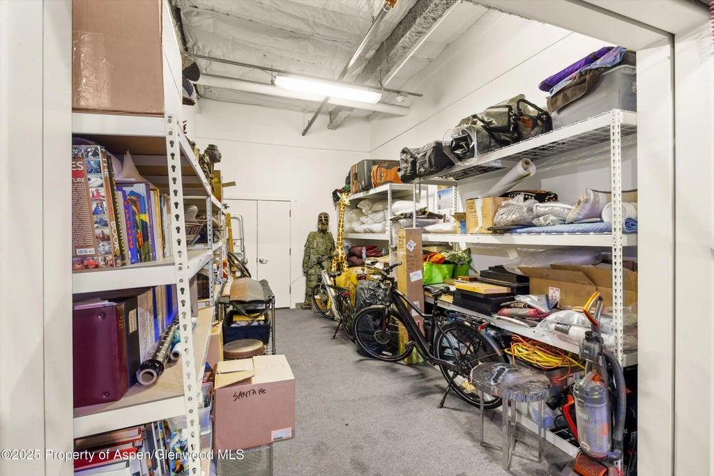 4 of 10 - 601 Rio Grande Place 16, Aspen, CO