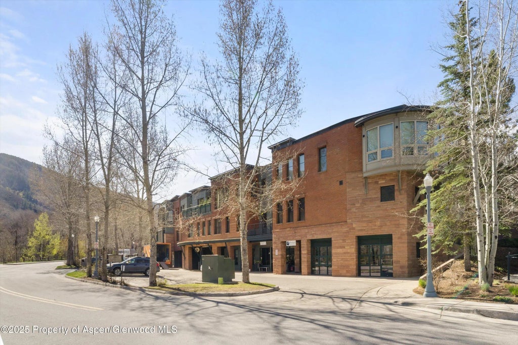 9 of 10 - 601 Rio Grande Place 16, Aspen, CO