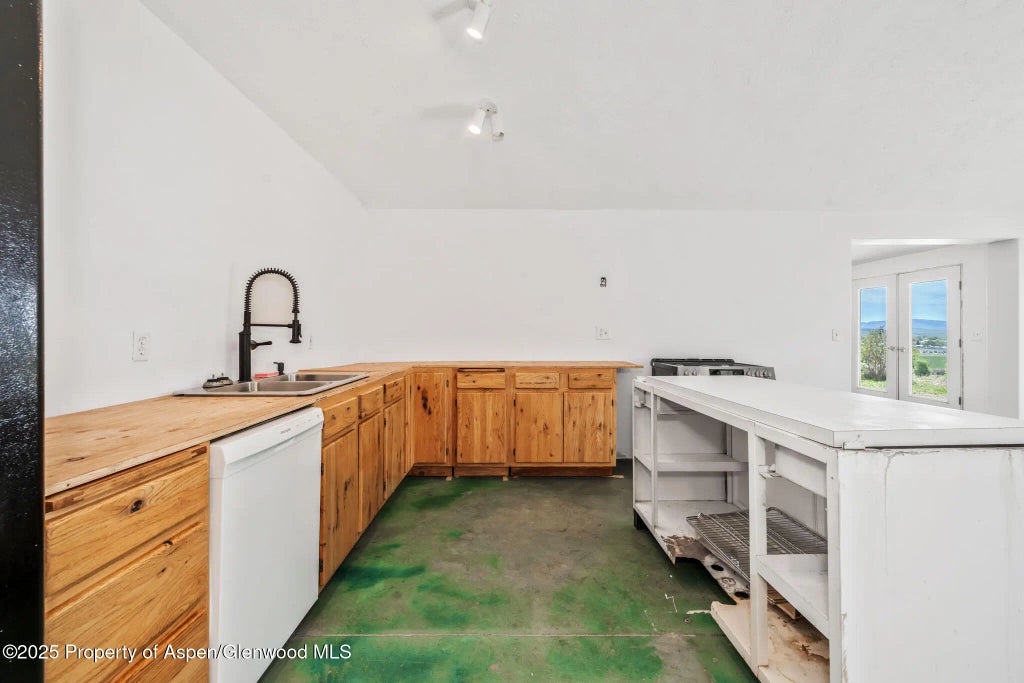63 of 118 - 40889 County Road 76a, Hayden, CO