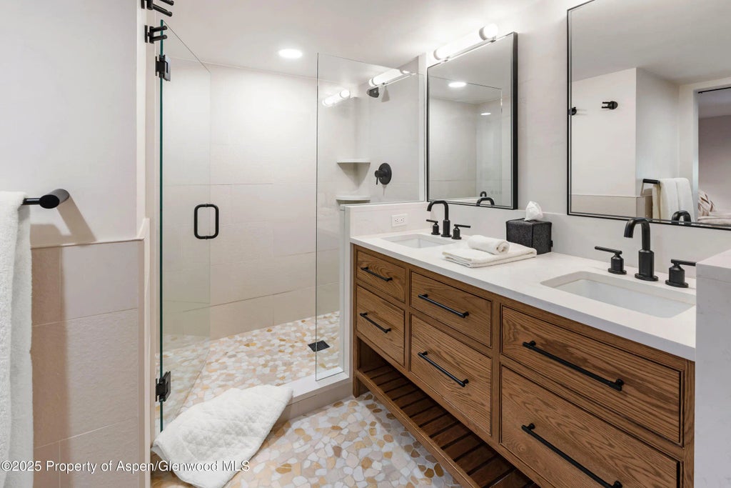 11 of 28 - 800 S Mill Street 105, Aspen, CO