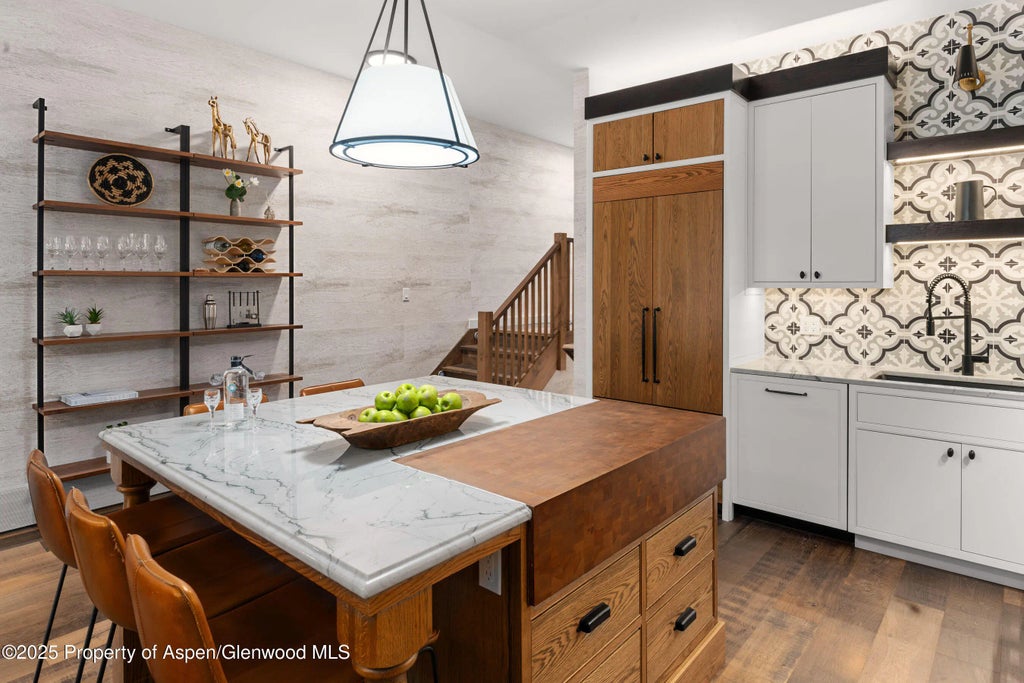6 of 28 - 800 S Mill Street 105, Aspen, CO