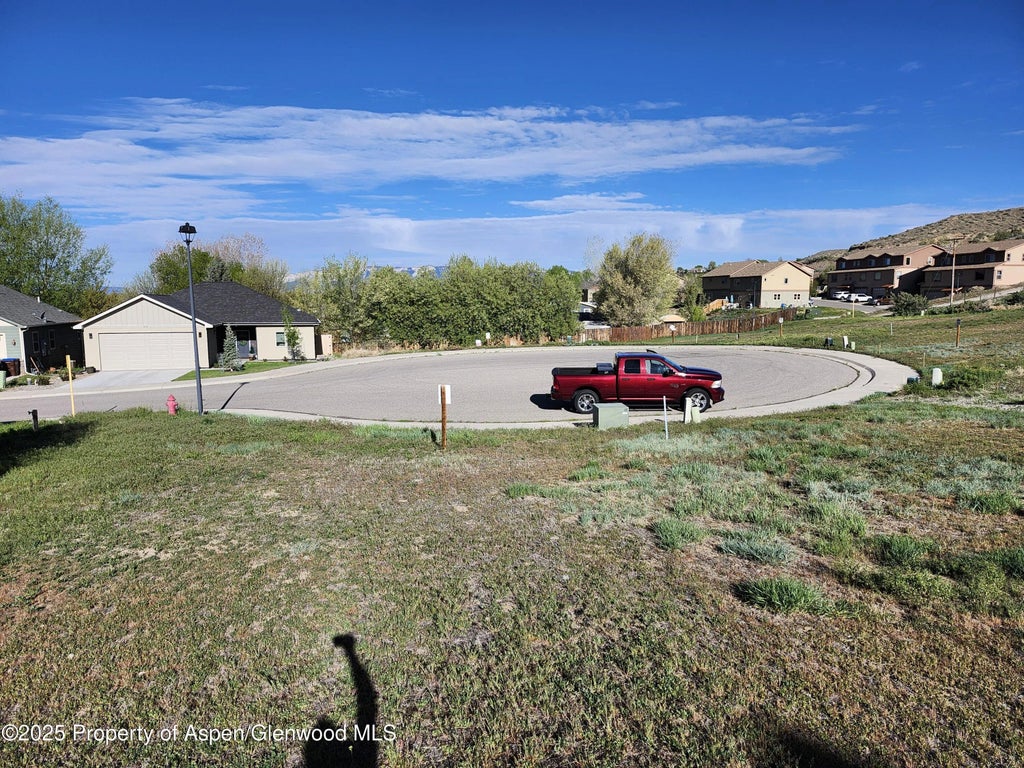 1 of 2 - 332 Roan Court, Silt, CO