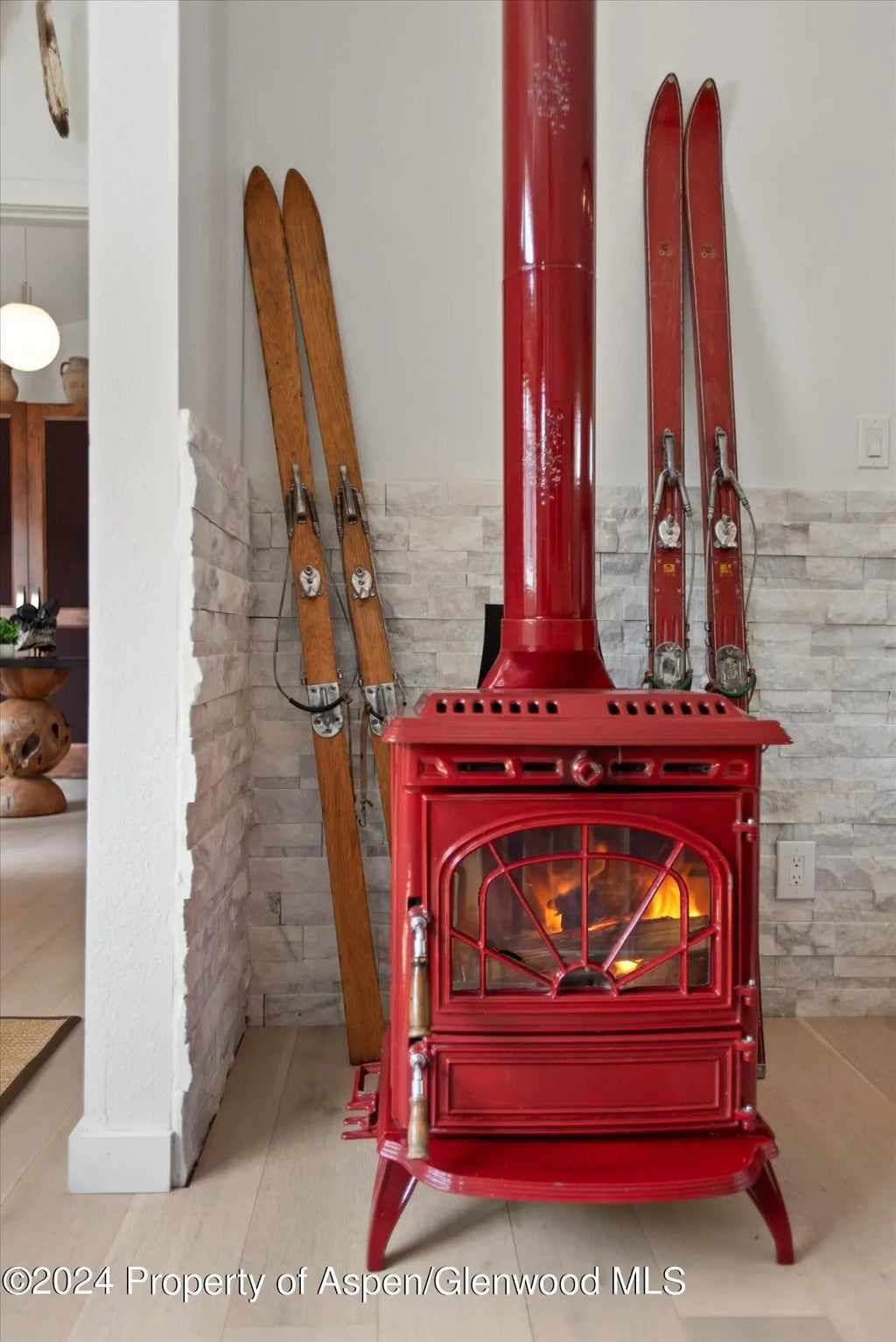 10 of 37 - 140 Maple Lane, Aspen, CO