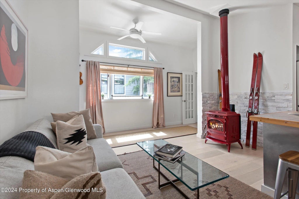 11 of 37 - 140 Maple Lane, Aspen, CO
