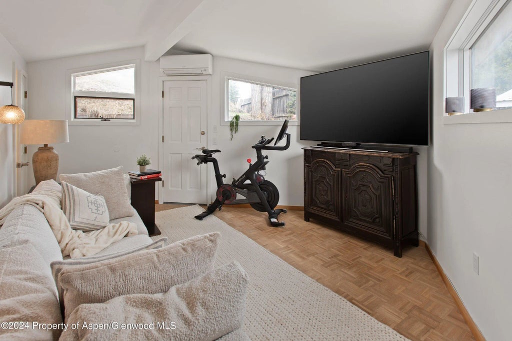 21 of 37 - 140 Maple Lane, Aspen, CO