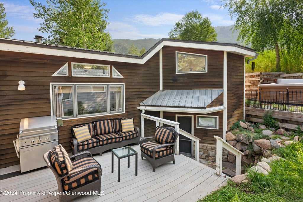 3 of 37 - 140 Maple Lane, Aspen, CO