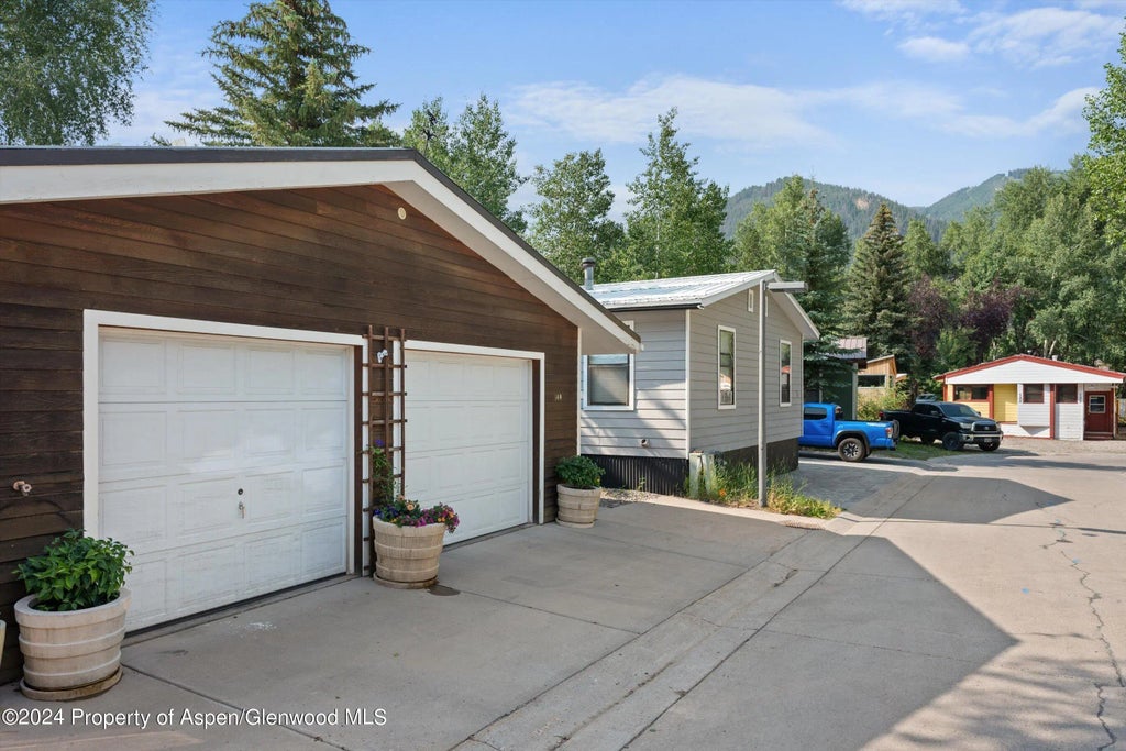 36 of 37 - 140 Maple Lane, Aspen, CO