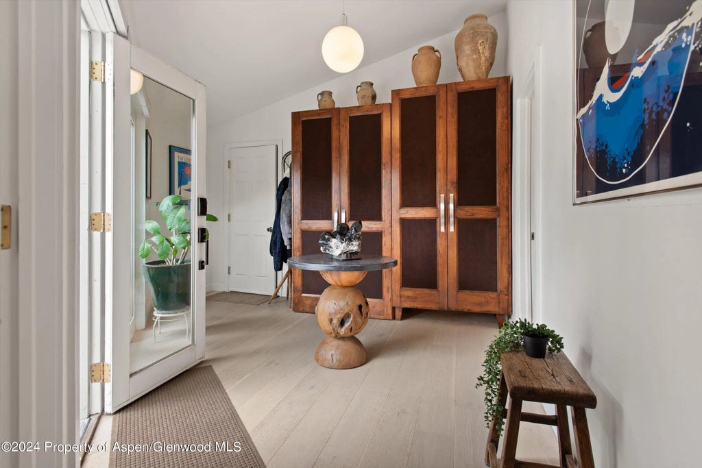 6 of 37 - 140 Maple Lane, Aspen, CO