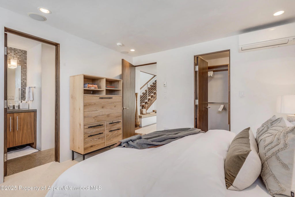 35 of 46 - 708 E Hyman Avenue, Aspen, CO