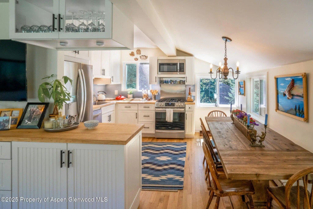 9 of 29 - 285 Conundrum Road, Aspen, CO