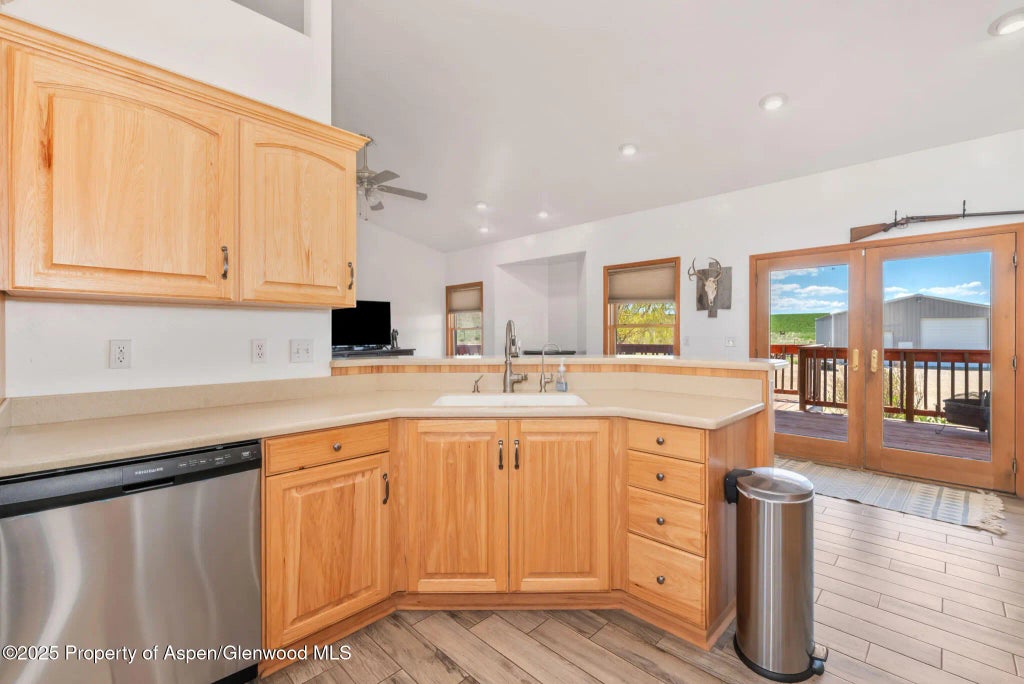 18 of 111 - 1600 County Road 30, Craig, CO