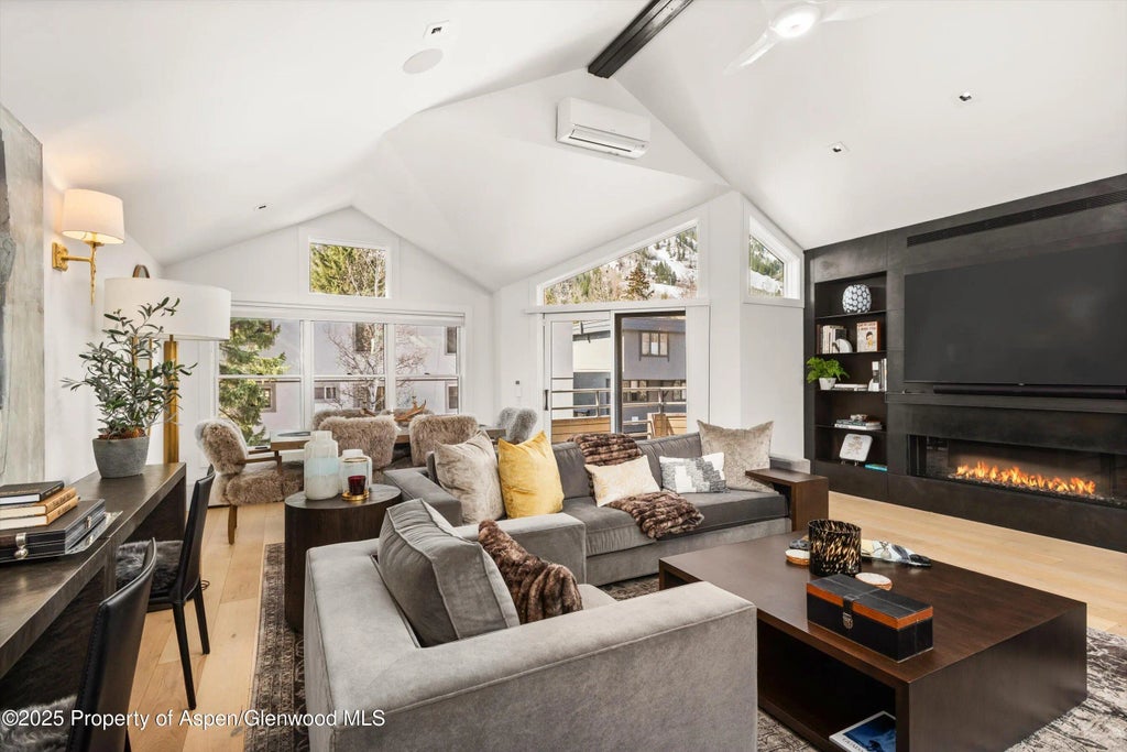 1 of 43 - 929 E E Durant Avenue Avenue 4, Aspen, CO