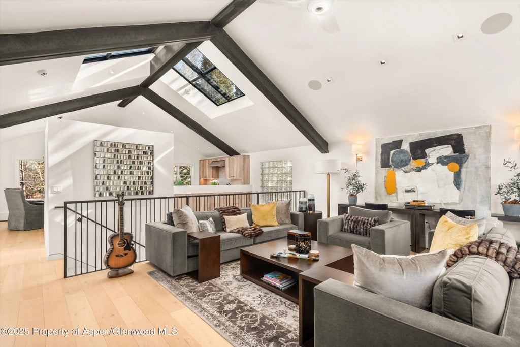 14 of 43 - 929 E E Durant Avenue Avenue 4, Aspen, CO