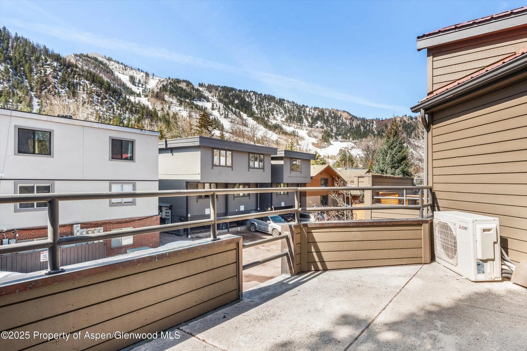37 of 43 - 929 E E Durant Avenue Avenue 4, Aspen, CO