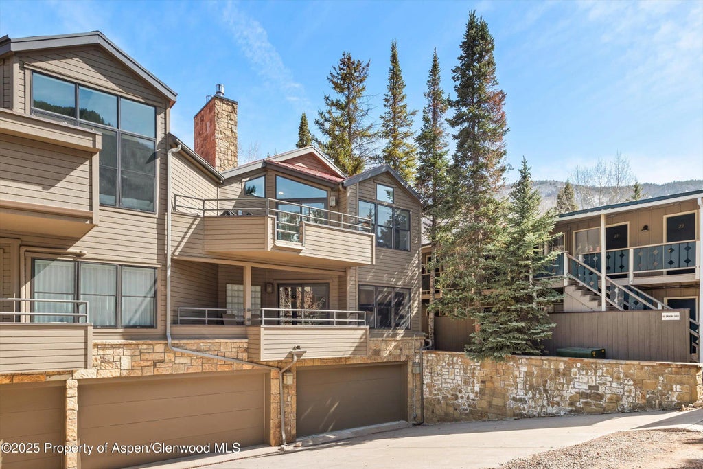 42 of 43 - 929 E E Durant Avenue Avenue 4, Aspen, CO