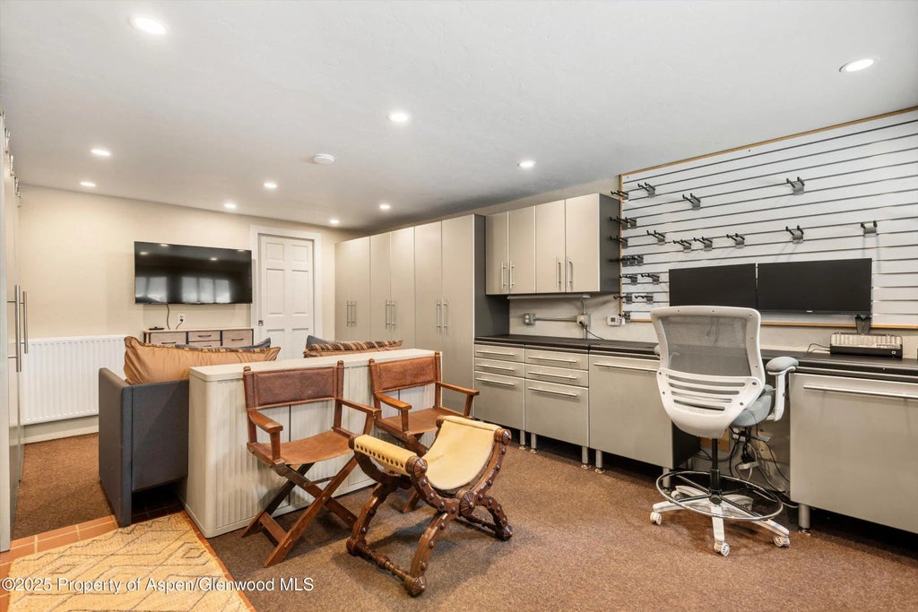 10 of 14 - 720 W Hopkins Avenue Unit D, Aspen, CO