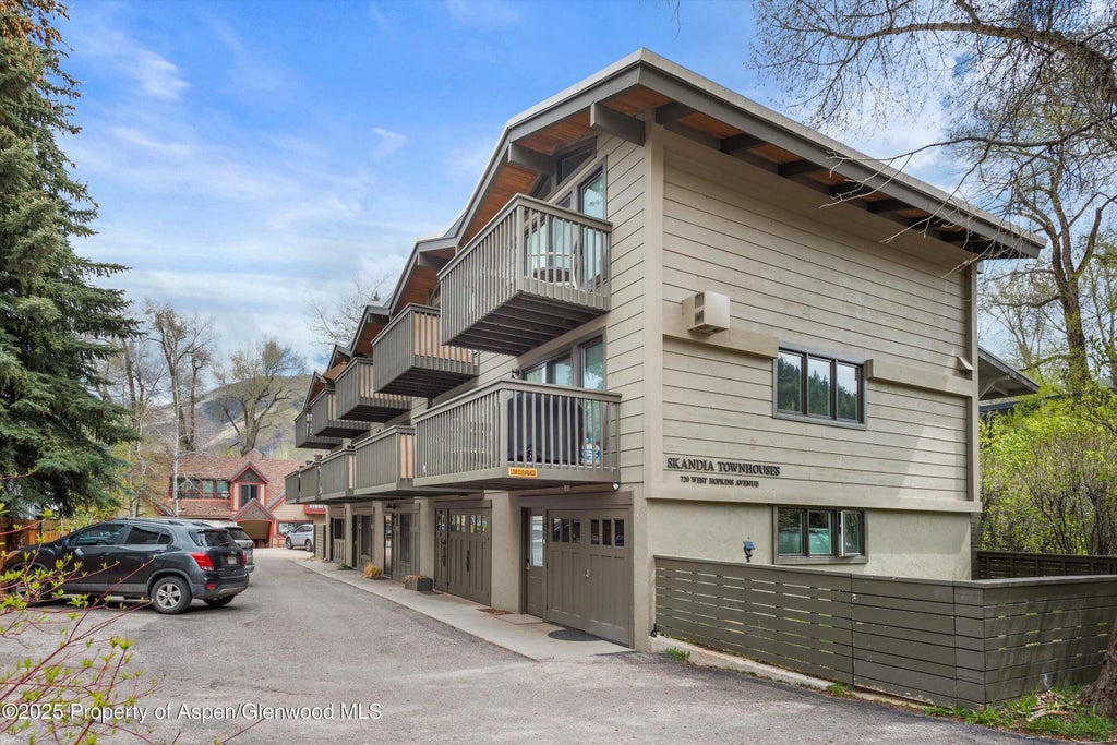 13 of 14 - 720 W Hopkins Avenue Unit D, Aspen, CO