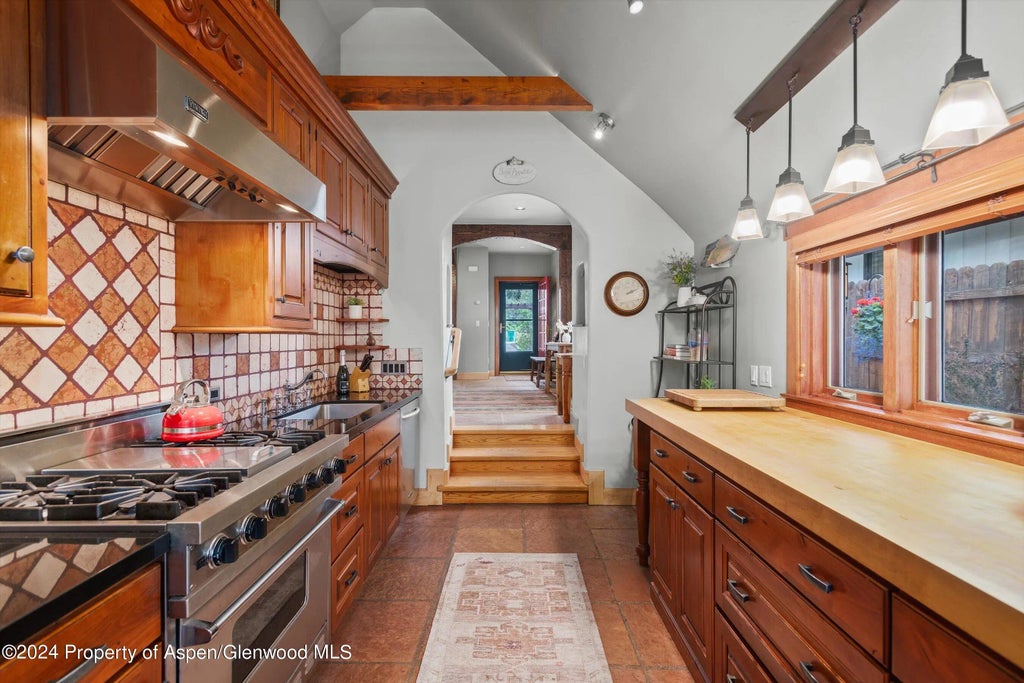 11 of 38 - 166 Swinging Bridge Lane, Basalt, CO