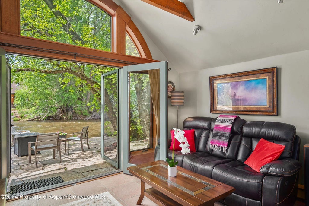 9 of 38 - 166 Swinging Bridge Lane, Basalt, CO