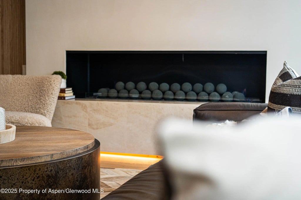 19 of 41 - 306 Edgewood Lane, Snowmass Village, CO