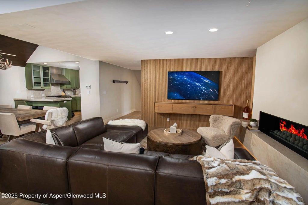 33 of 41 - 306 Edgewood Lane, Snowmass Village, CO