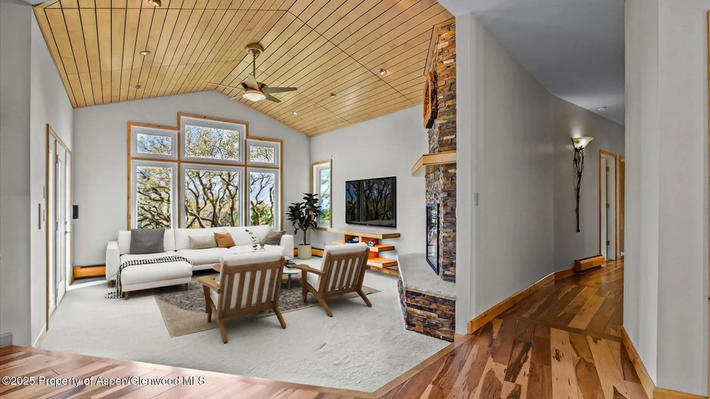 9 of 42 - 220 Sam Grange Court, Carbondale, CO