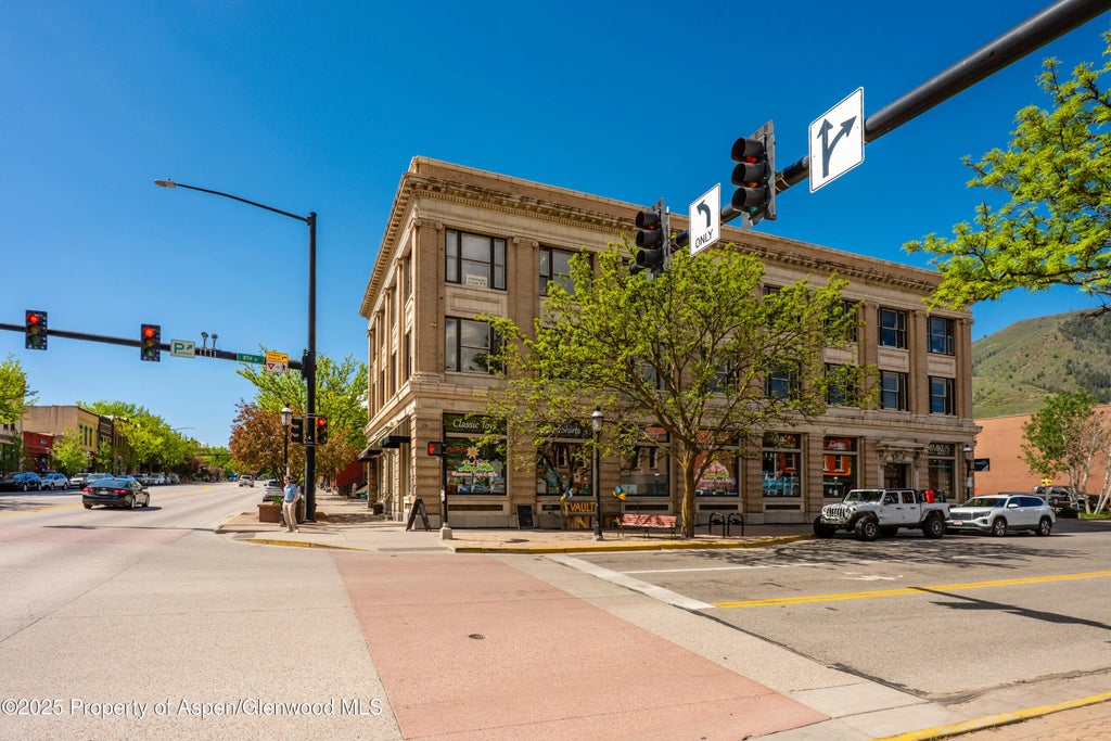 4 of 32 - 801 Grand Avenue, Glenwood Springs, CO