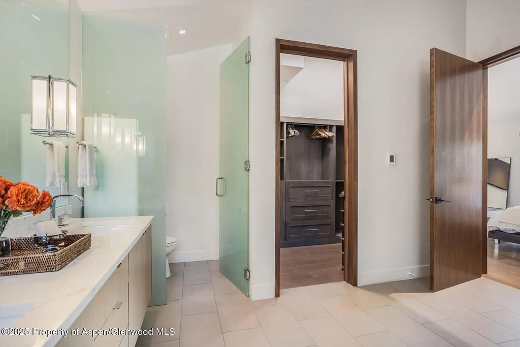 18 of 41 - 100 Park Avenue, Aspen, CO