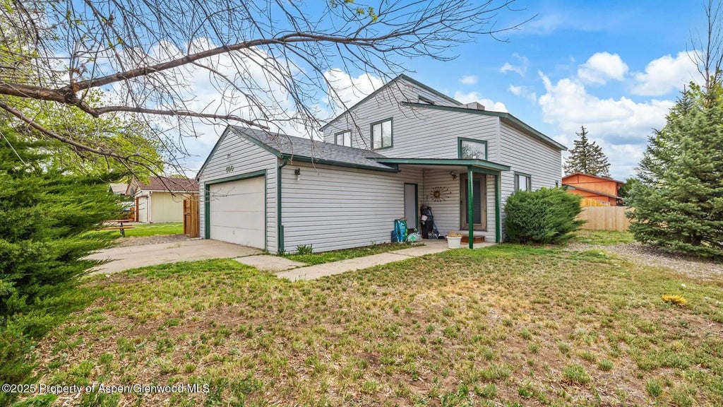 1 of 27 - 500 Fairway Avenue, Rifle, CO