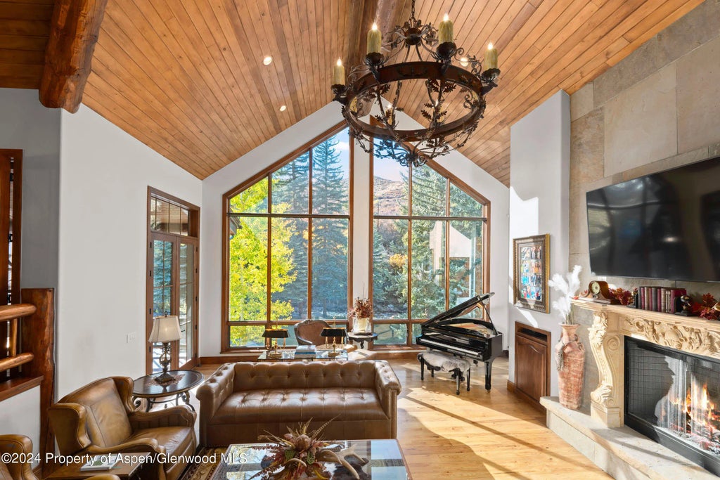 6 of 51 - 403 Whisperwind Way, Snowmass, CO